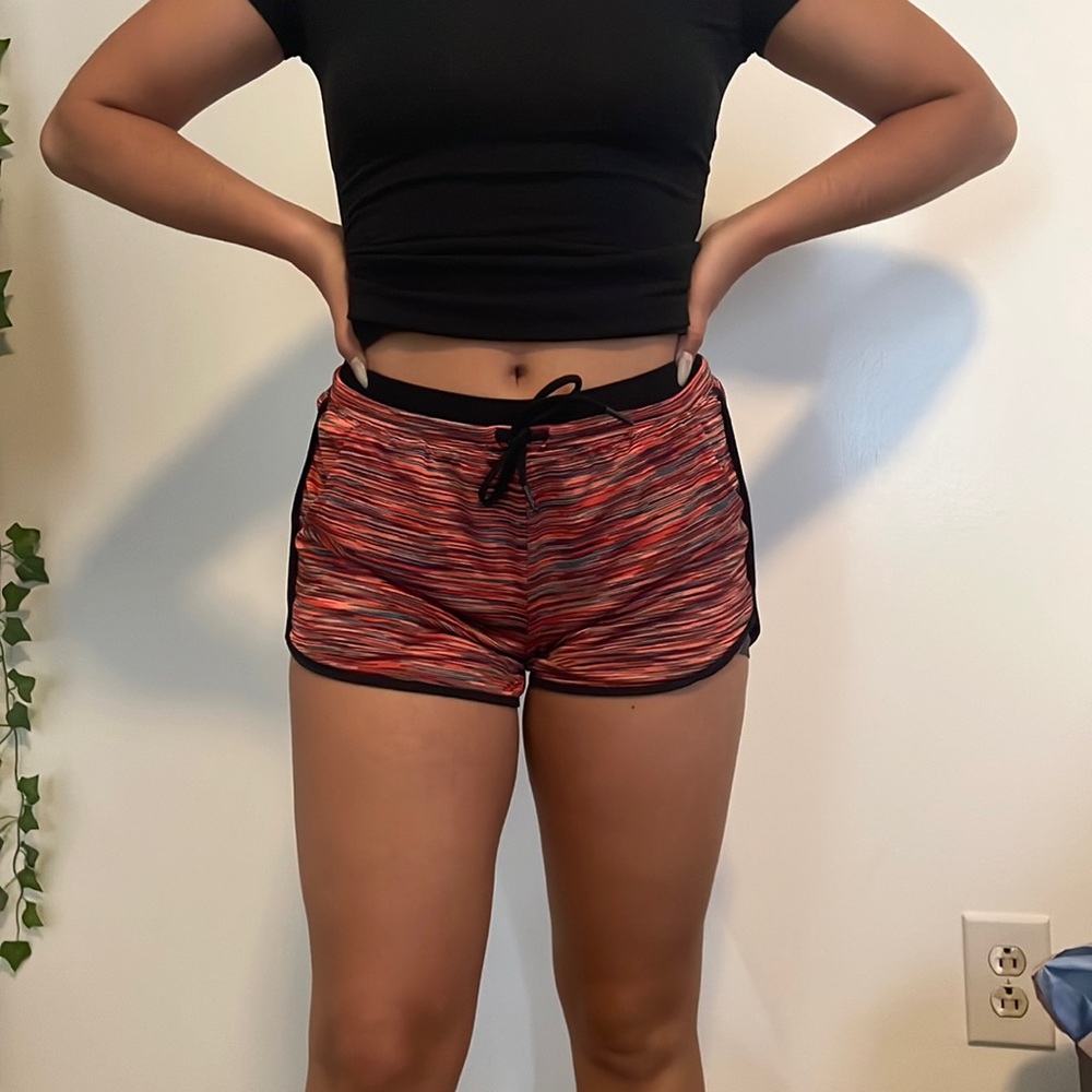 cute set of work out shorts.